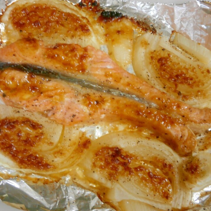 鮭・玉ねぎの味噌マヨ焼き